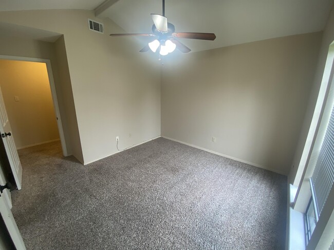 Building Photo - 8604 Timberlyn Way
