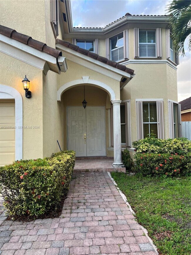 Building Photo - 16475 SW 84th Ln