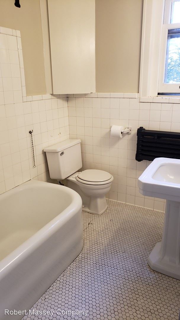 Building Photo - 1 br, 1 bath House - 1412 Willow Avenue, #47