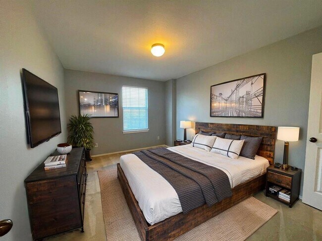 Building Photo - 9432 Castle Pines Dr