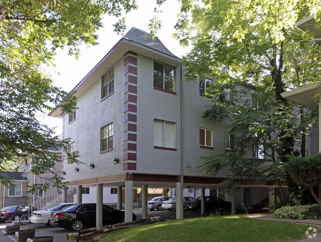 Building Photo - 1280 Clayton St. Apartments