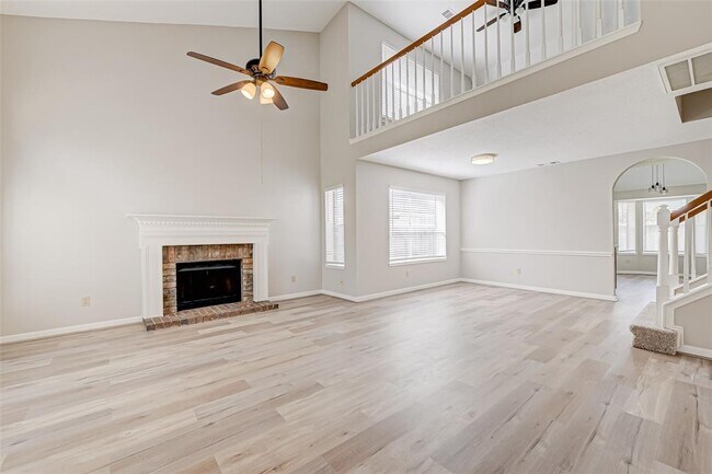 Building Photo - 2230 Bent River Dr