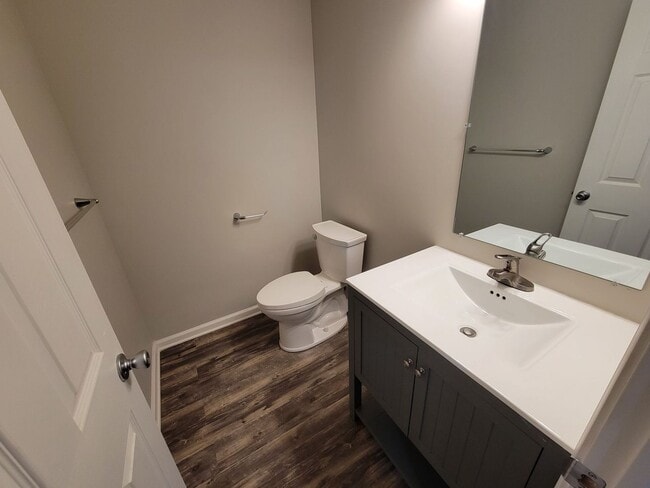 Building Photo - 30 Leah Ct 4BR/2.5BA (Hamilton)