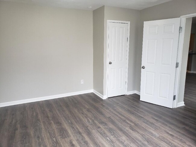 Building Photo - 945 Dana Ave