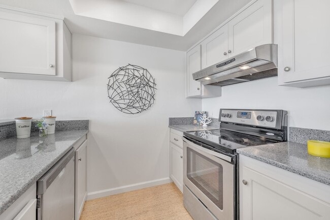 Building Photo - KITYP