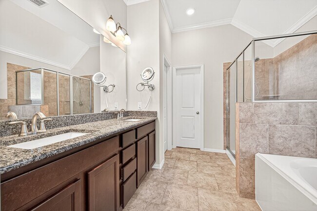 Building Photo - 2803 Monarch Xing