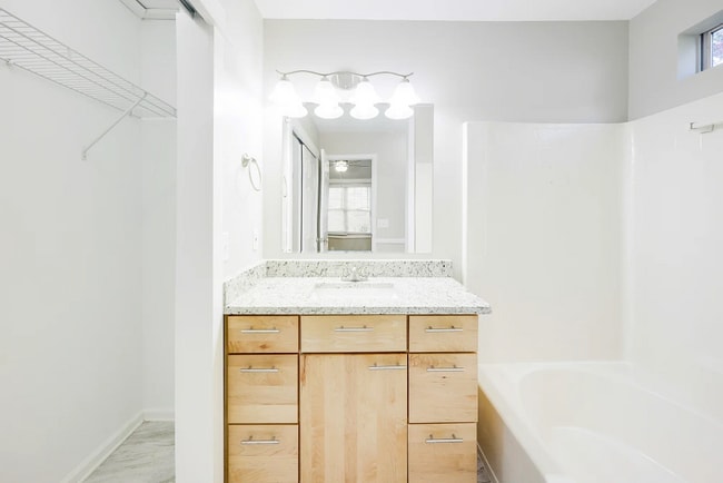 Building Photo - 609 Brentmeadow Cir