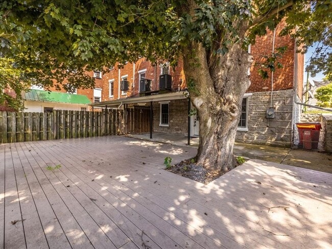 Building Photo - Open House 24th 10:30 to 11:30 AM