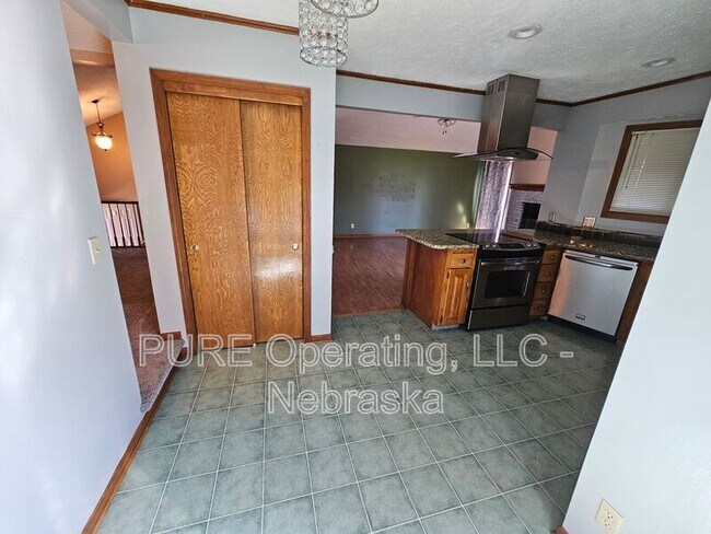 Building Photo - 12321 Wirt St