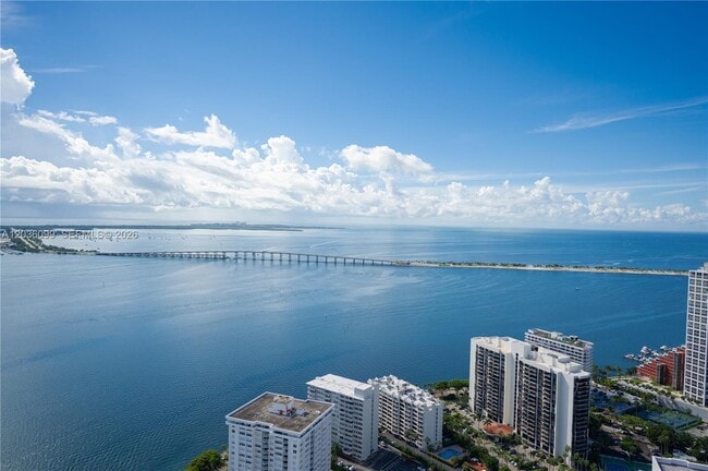 Building Photo - 1300 Brickell Bay Dr