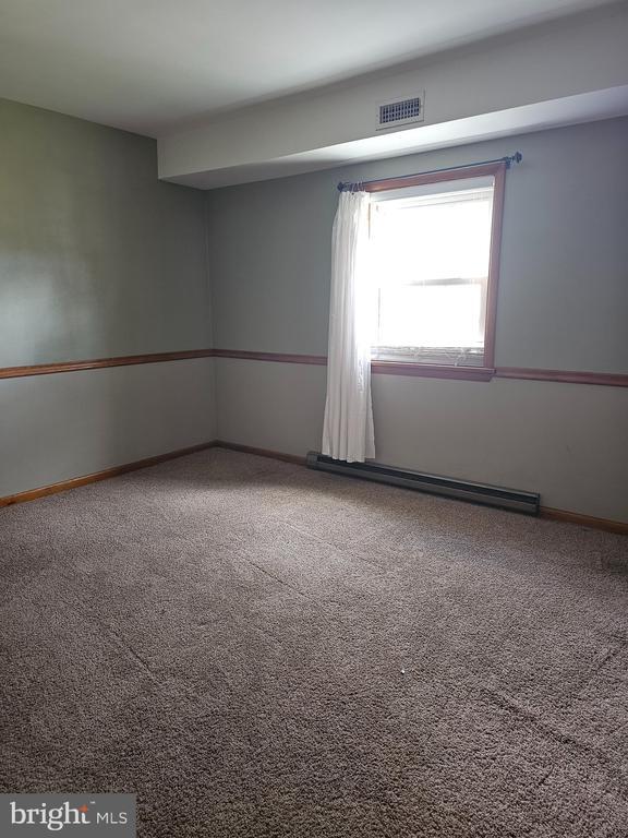 Building Photo - 615 Villa Ave