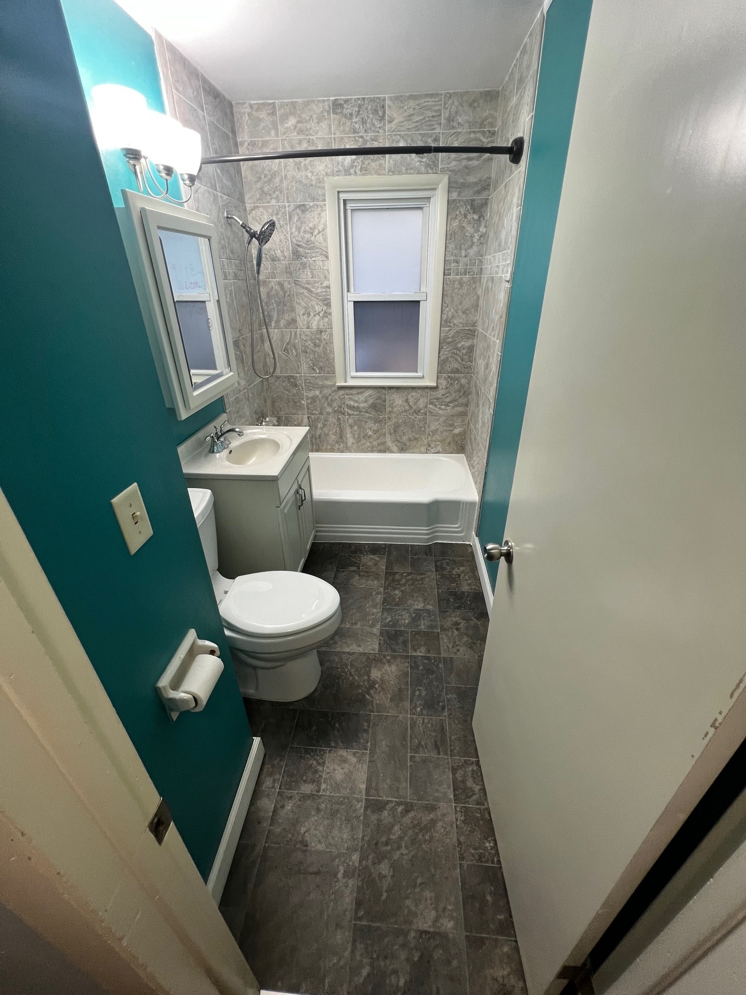 Building Photo - 2108 Oaklawn Ave