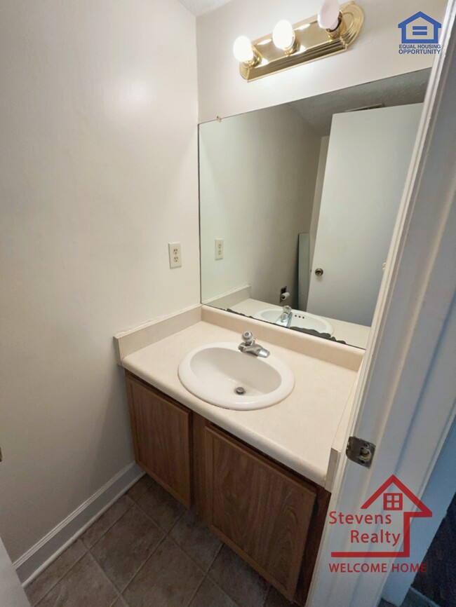 Building Photo - 101 Bybee Dr