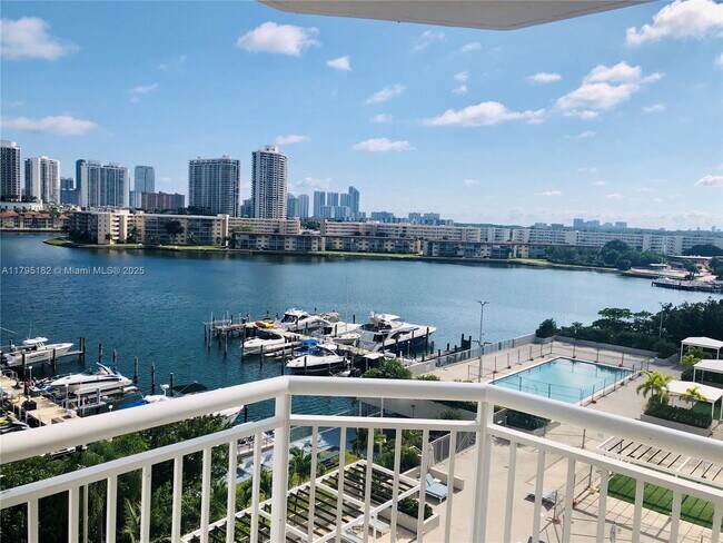 Primary Photo - 18071 Biscayne Blvd