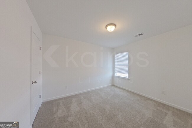 Building Photo - 100 English Oak Ln