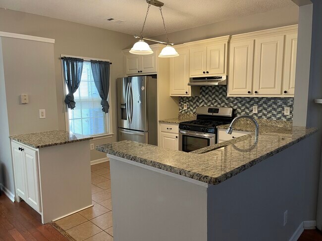 Kitchen with Granite Countertop - 1815 Kilmington Ct