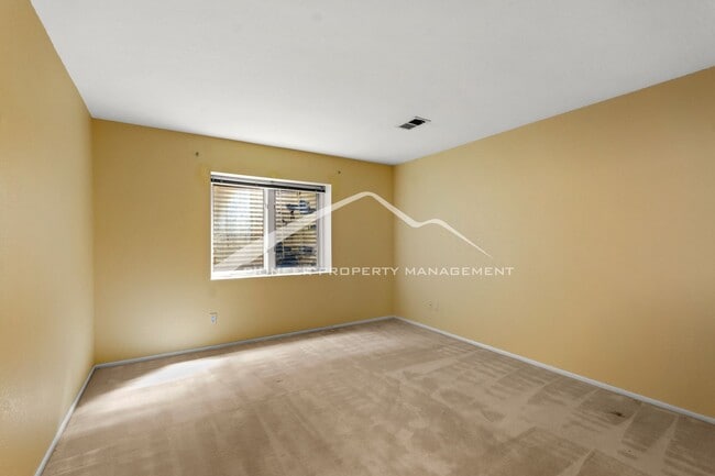 Building Photo - Townhome West Of Cherry Creek Reservoir With 2 Car Garage!