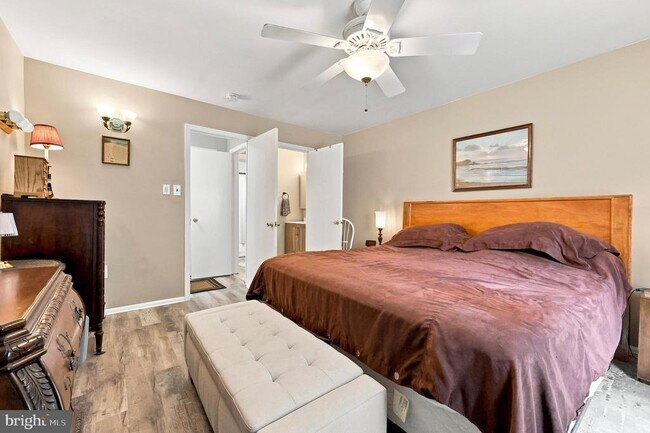 Building Photo - 53A W Bluebell Ln