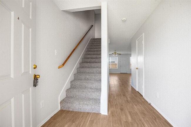 Building Photo - 4524 Alamosa St