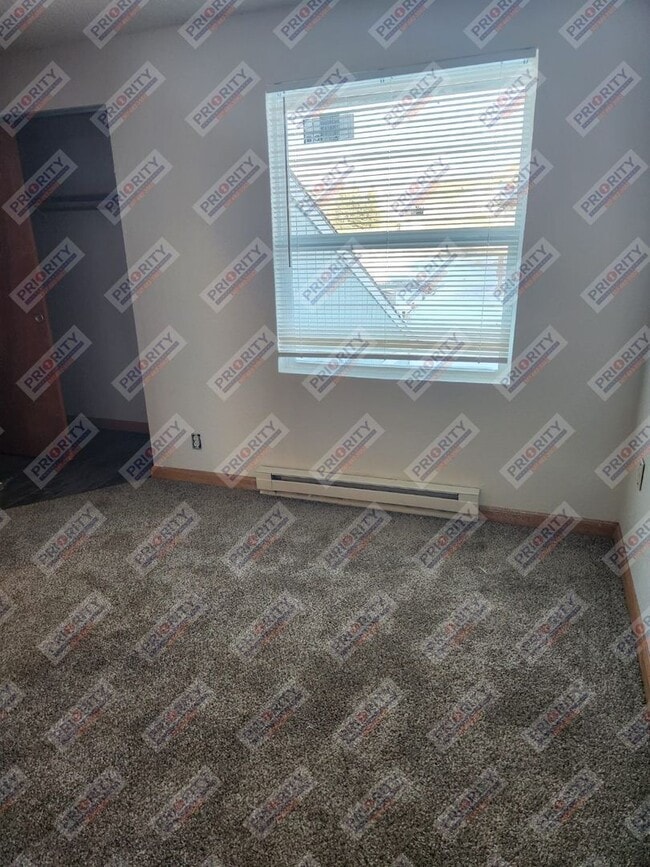 Building Photo - Townhome for Rent