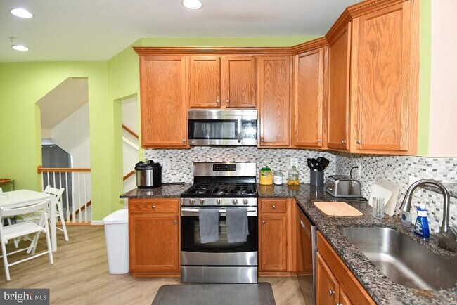 Building Photo - 10001 Orland Stone Dr
