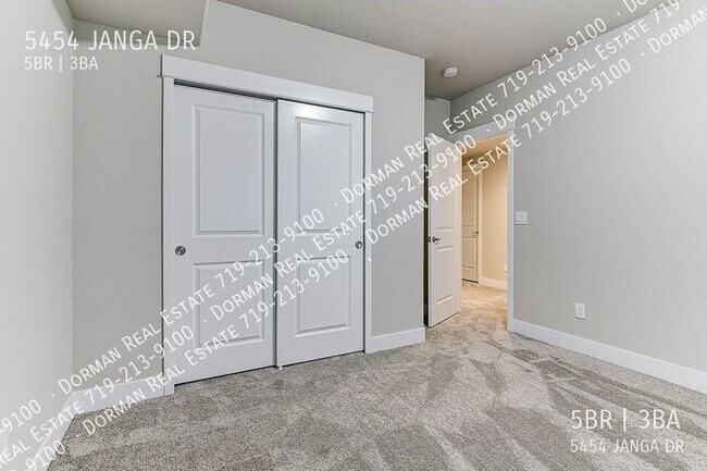 Building Photo - 5454 Janga Dr