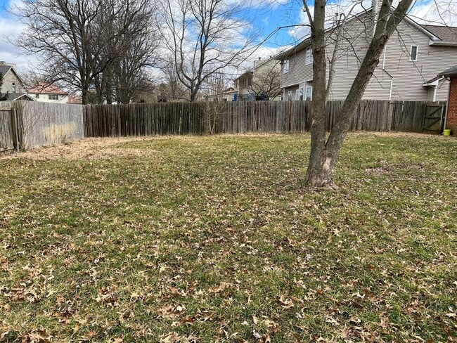 Building Photo - 929 Woodglen Ct