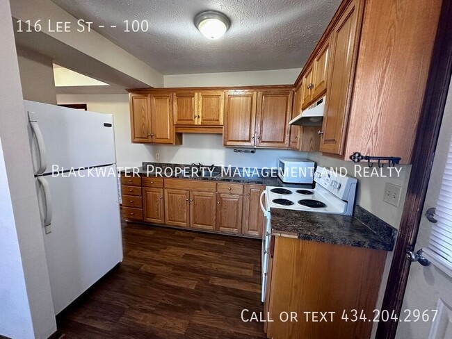 Building Photo - One Bedroom Apartment in Amherst!