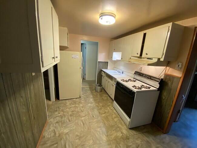 Building Photo - 1110 Roosevelt St