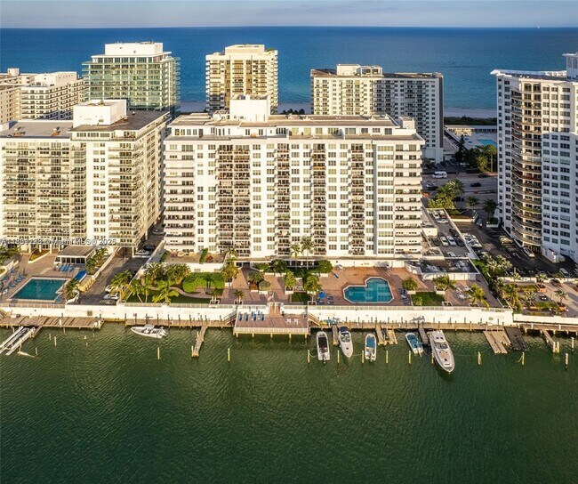 Building Photo - 5700 Collins Ave