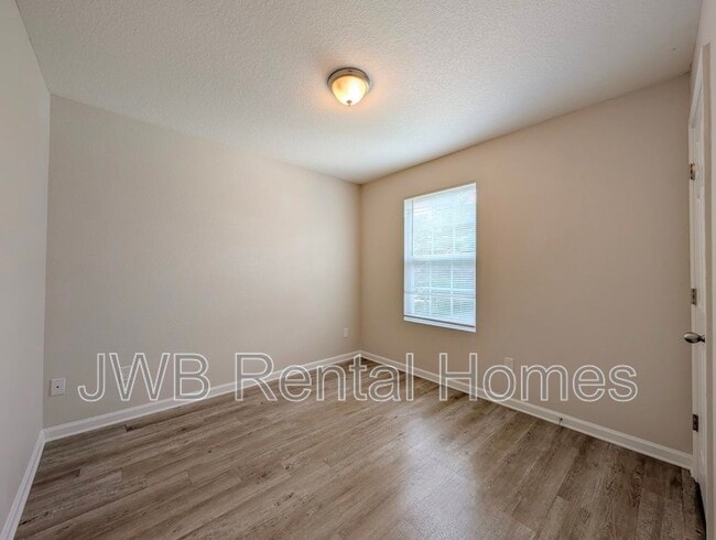 Building Photo - 8749 Dandy Ave