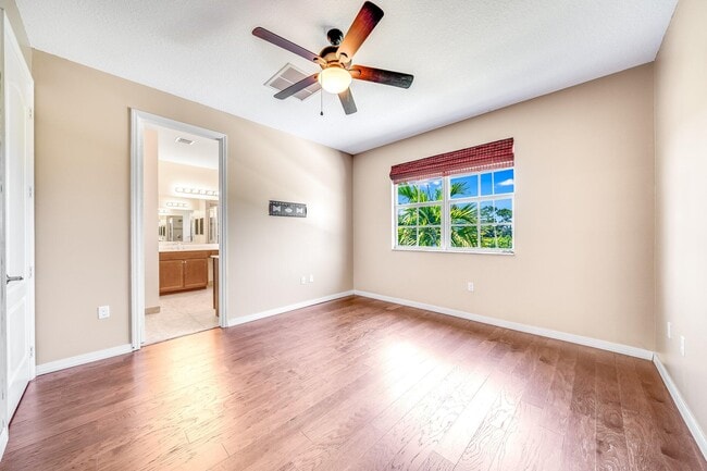 Building Photo - 4543 Tara Cove Way