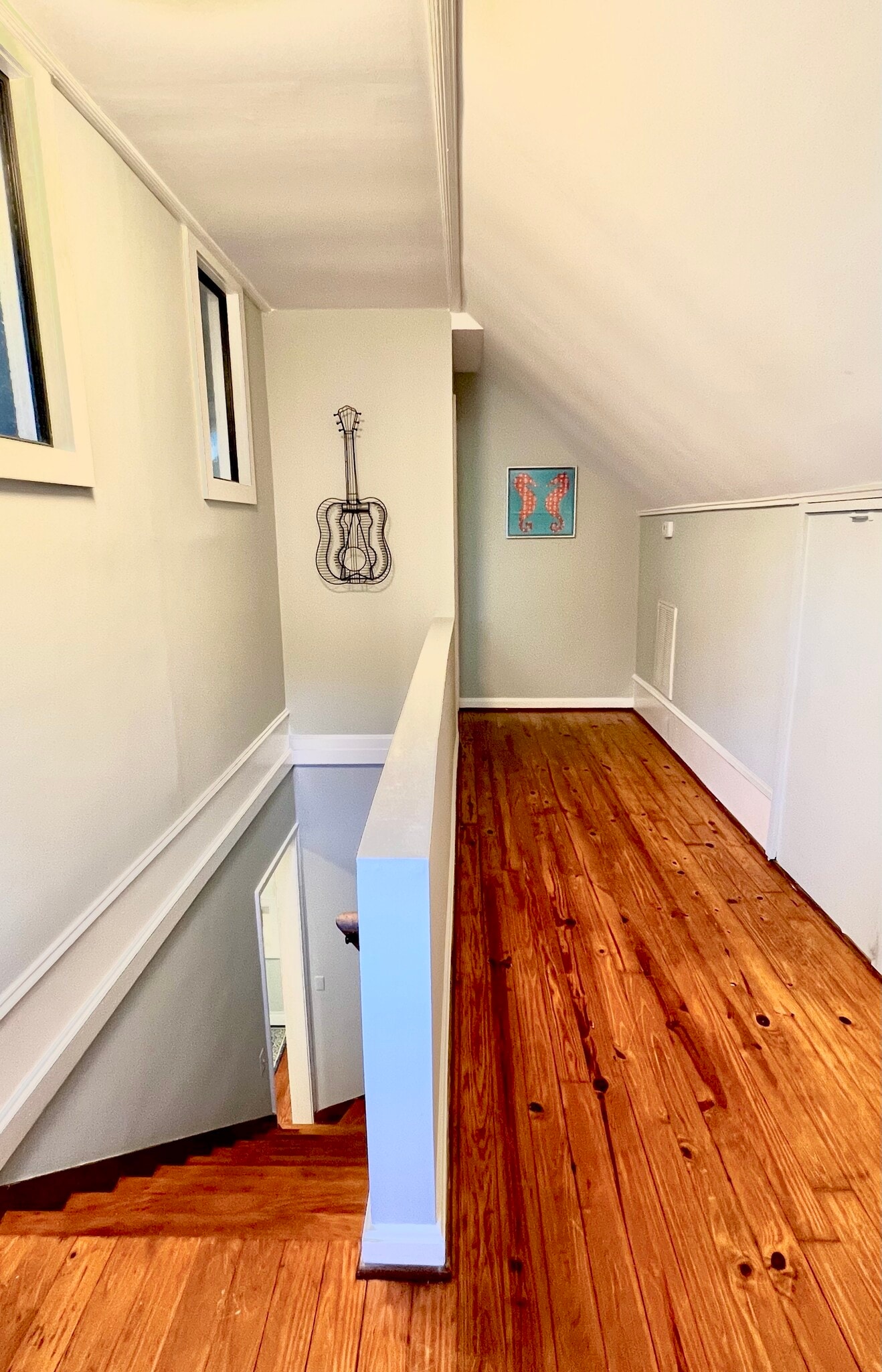Upstairs landing to primary suite - 2506 E Woodland Cir