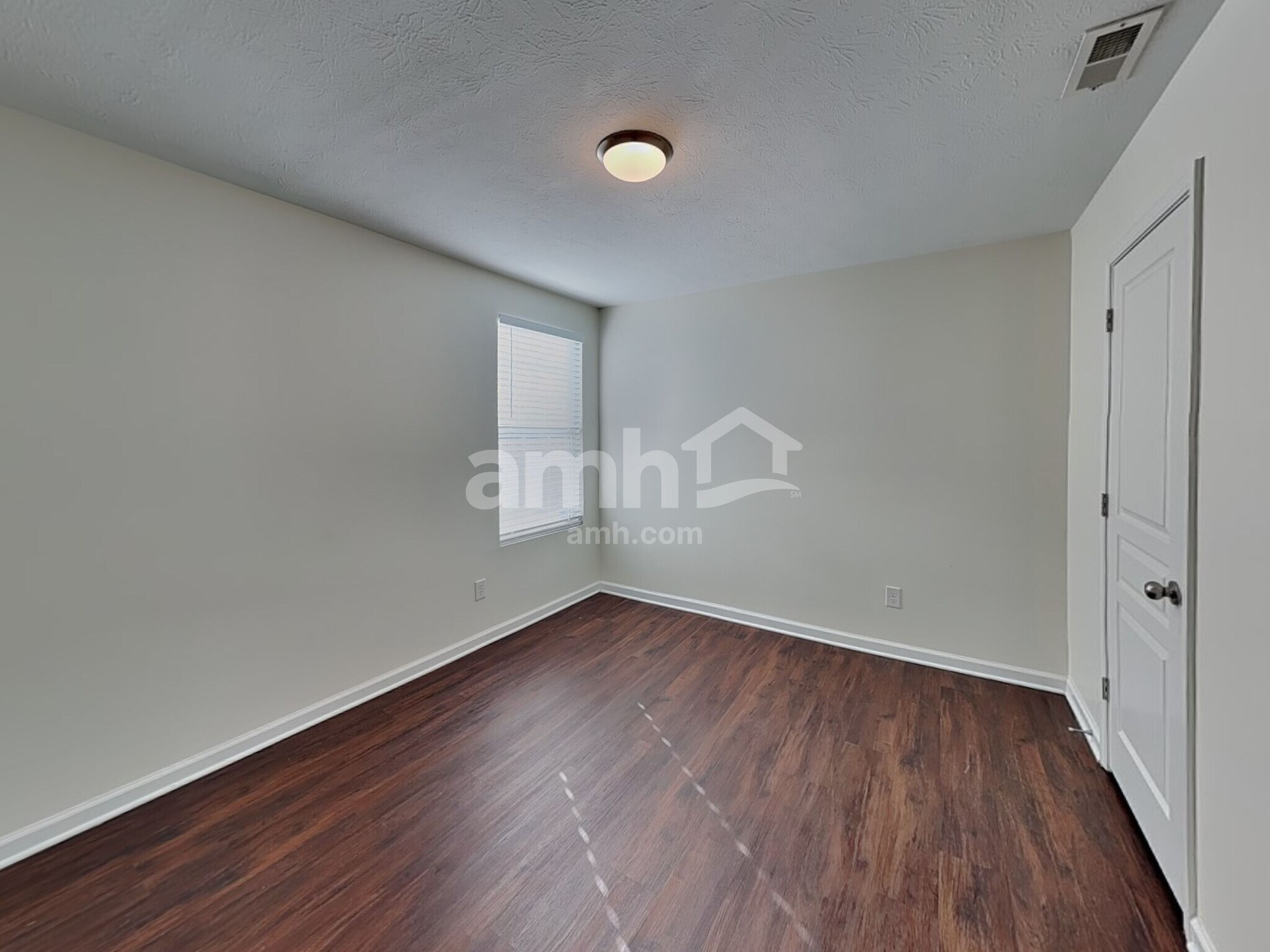 Building Photo - 6605 Shooting Star Dr