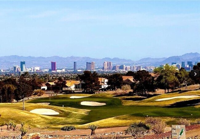 Building Photo - This is the one! Lovely Sun City Summerlin...