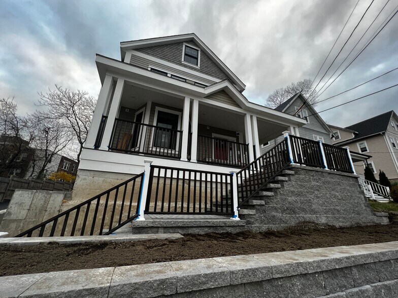 Building Photo - 13 Greylock Rd