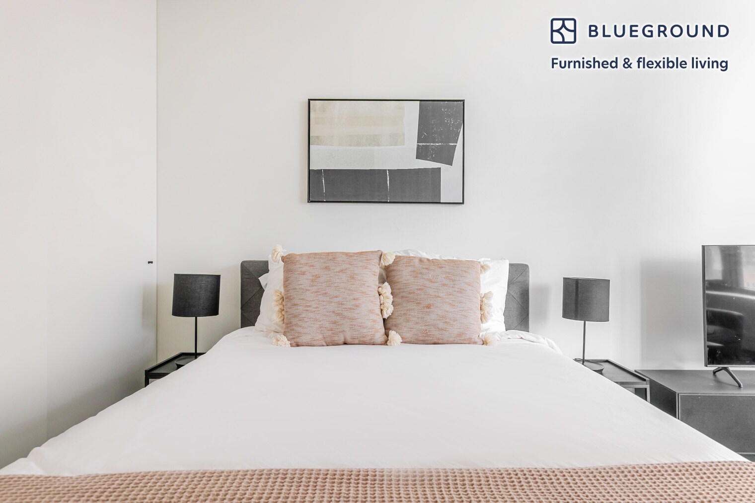 Building Photo - 21 E Chestnut St