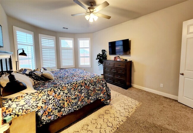 Building Photo - 14800 Belclaire Ave