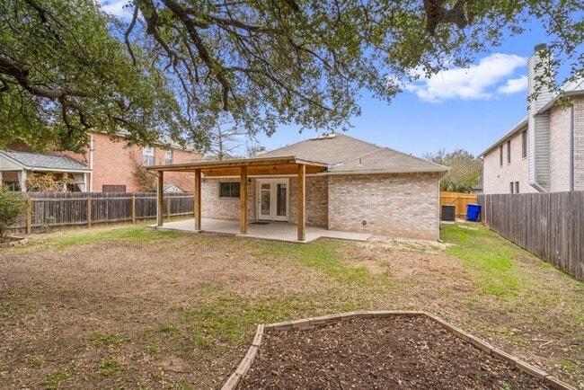 Building Photo - 905 Lodosa Dr