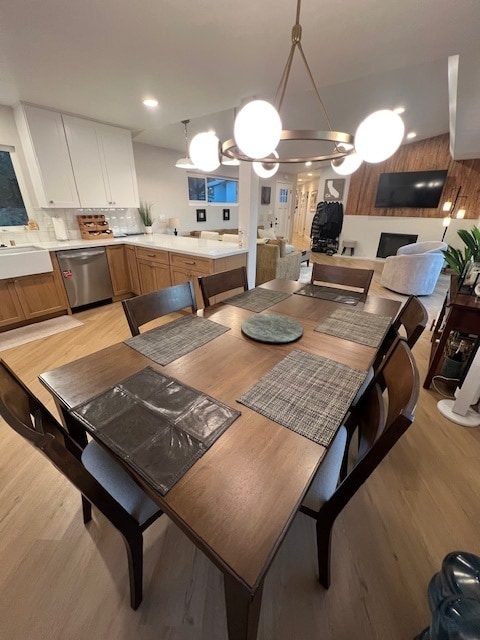 Building Photo - 9415 Mesa Terrace