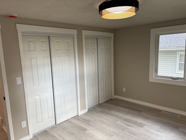 Building Photo - 209 N 22nd St