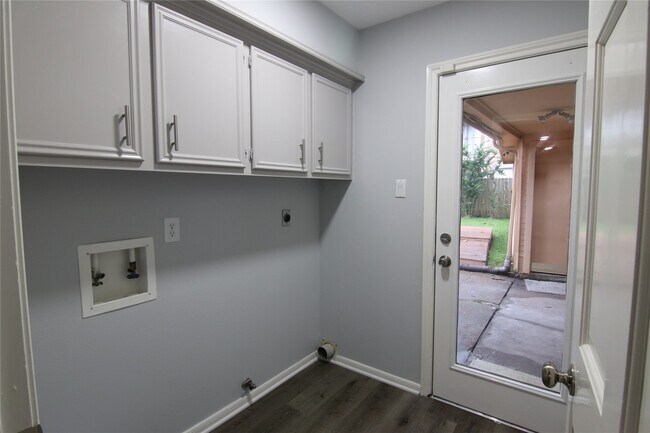 Building Photo - 12511 Ella Lee Ln