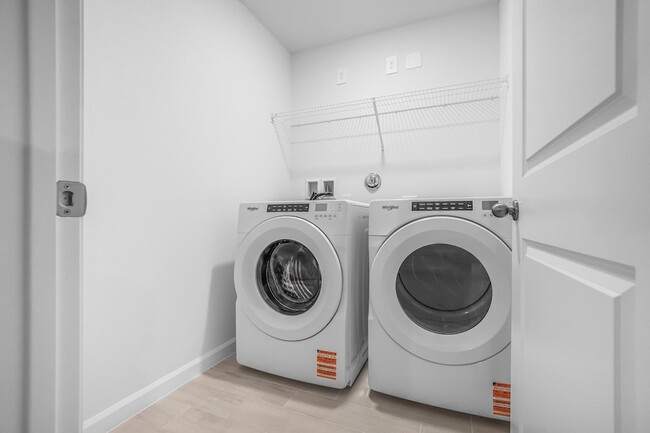 Building Photo - 621 Salisbury Cir