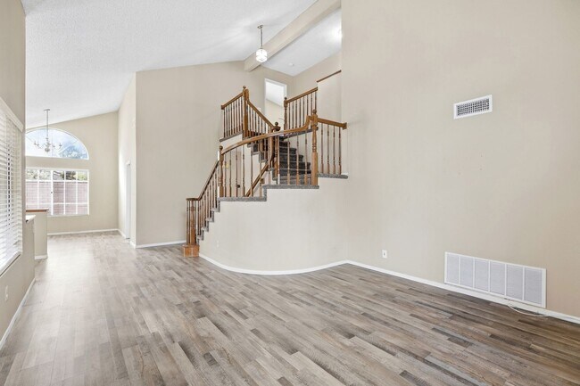 Building Photo - 3353 Silvertip Rd