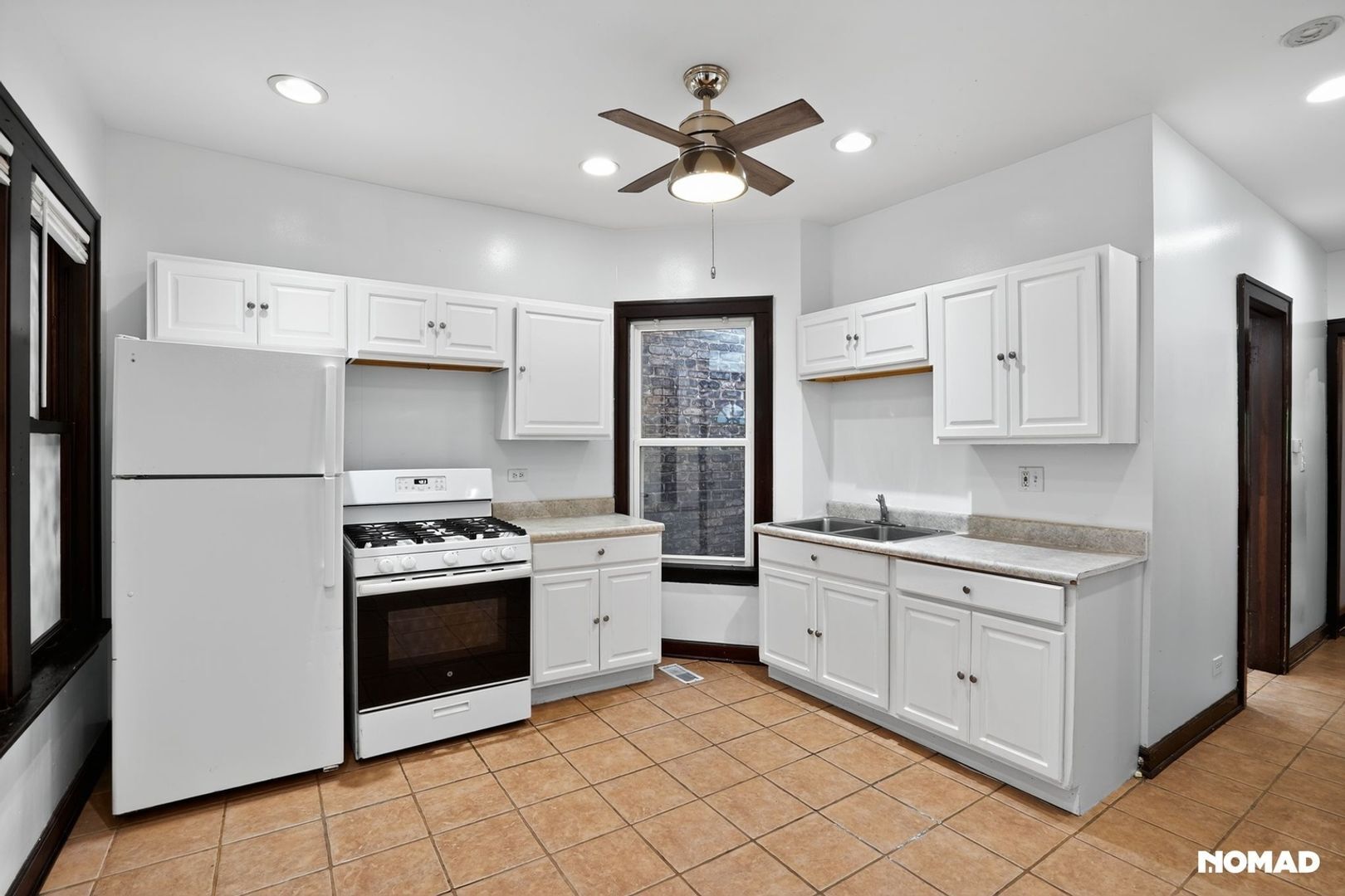 Building Photo - 2332 S Marshall Blvd