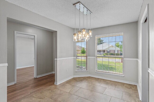 Building Photo - 203 Citadel Ln