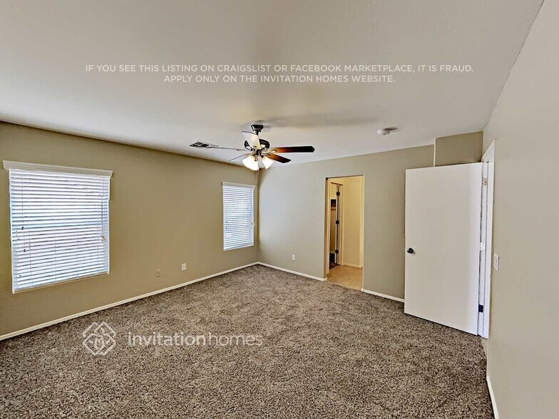 Building Photo - 22858 W Solano Dr
