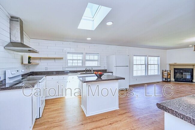 Building Photo - 78 Old McElhaney Rd