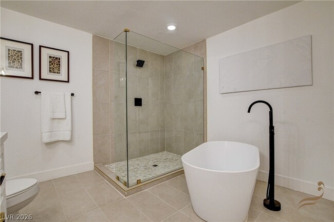 Building Photo - 2685 S Tenaya Way