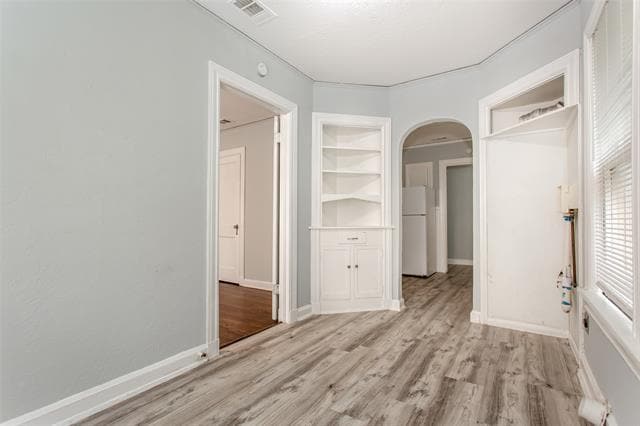 Building Photo - 5705 Ross Ave